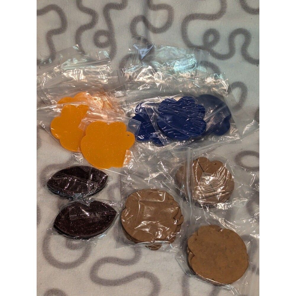 45 Large bundle of acrylic disc shapes to use for keychains or bag tags Crafters